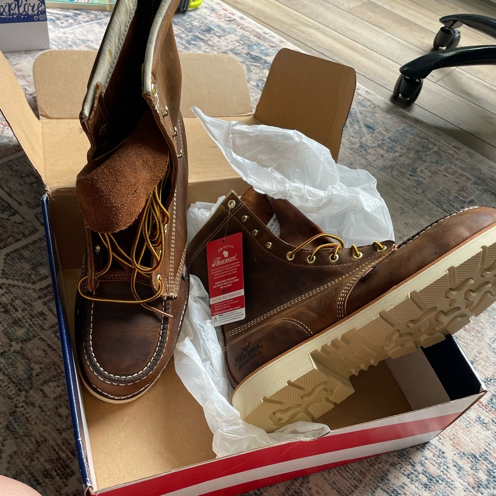 NEW - steel toe  Thorogood boot- 11.5 extra wide